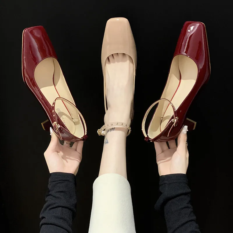 Rivet Women Pumps Sexy High Heels Spring Wedding Party Women Shoes Sapato Feminino Classics Buckle-strap Shoes 
Rivet Women Pumps Sexy High Heels Spring Wedding Party Women Shoes Sapato Feminino Classics Buckle-strap Shoes