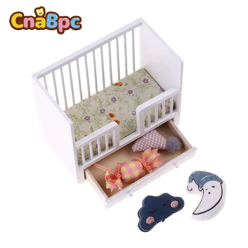 1 Set 1:12 Dollhouse Miniature Mini Baby Bed with Pillow Furniture Mini Living Room Bedroom Decoration Toy
1 Set 1:12 Dollhouse Miniature Mini Baby Bed with Pillow Furniture Mini Living Room Bedroom Decoration Toy