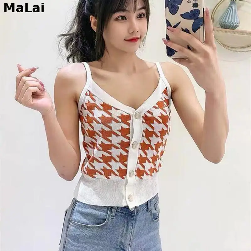 Summer Female Sleeveless Backless Elegant Plaid Knitted Crop Tops Elastic Camisoles Streetwear Single Breasted Short Women's Top
Summer Female Sleeveless Backless Elegant Plaid Knitted Crop Tops Elastic Camisoles Streetwear Single Breasted Short Women's Top
