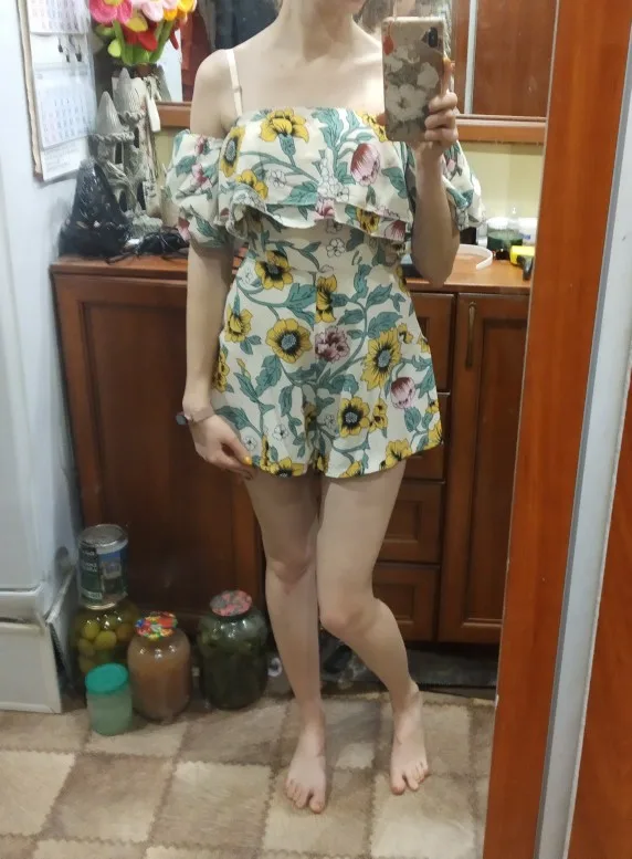 Summer Short Jumpsuits Women Overall Lady Floral Printed Playsuit Ladies Jumpsuit Beach Summer Womens Off Shoulder Ruffle Romper
Summer Short Jumpsuits Women Overall Lady Floral Printed Playsuit Ladies Jumpsuit Beach Summer Womens Off Shoulder Ruffle Romper
