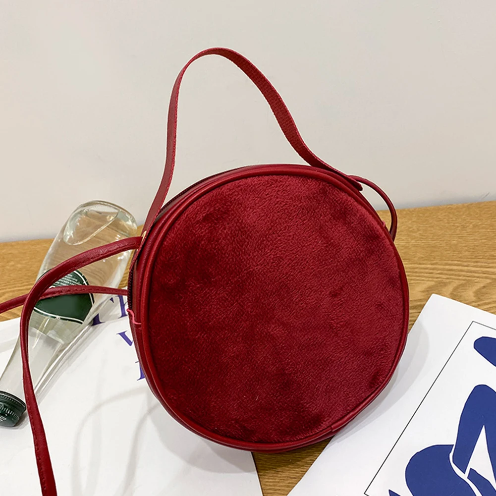 Casual Round Shaped Messenger Bags Women Street PU Plush Shoulder Bag Fashion Ladies Handbags Female Tote Bags
Casual Round Shaped Messenger Bags Women Street PU Plush Shoulder Bag Fashion Ladies Handbags Female Tote Bags