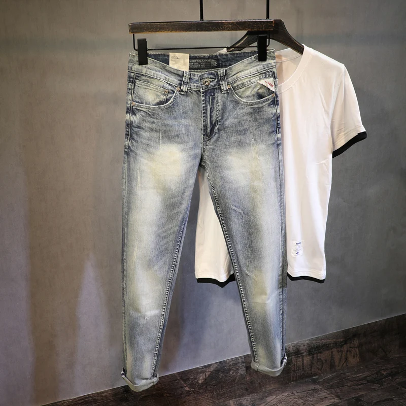 Brand Style 2021 Men Jeans Retro Light Blue Elastic Slim Jeans Men Denim Pants Streetwear Vintage Designer Jeans Homme
Brand Style 2021 Men Jeans Retro Light Blue Elastic Slim Jeans Men Denim Pants Streetwear Vintage Designer Jeans Homme