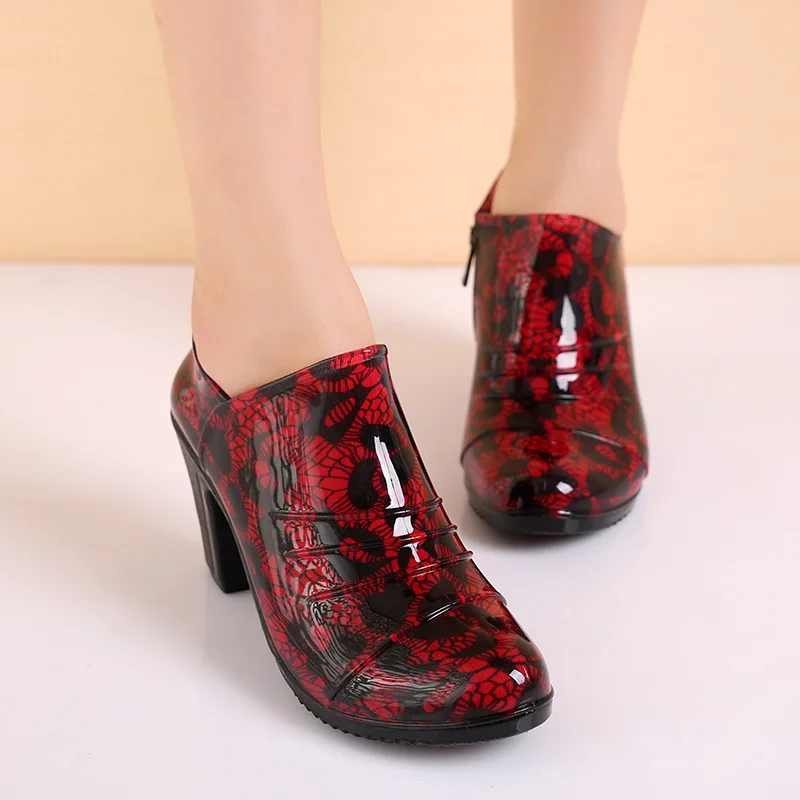 2021 New Winter Women's High Heels Rain Boots Pumps Thick Heel Short Tube Rain Boots Waterproof Water Shoe Zapatos De Mujer
2021 New Winter Women's High Heels Rain Boots Pumps Thick Heel Short Tube Rain Boots Waterproof Water Shoe Zapatos De Mujer