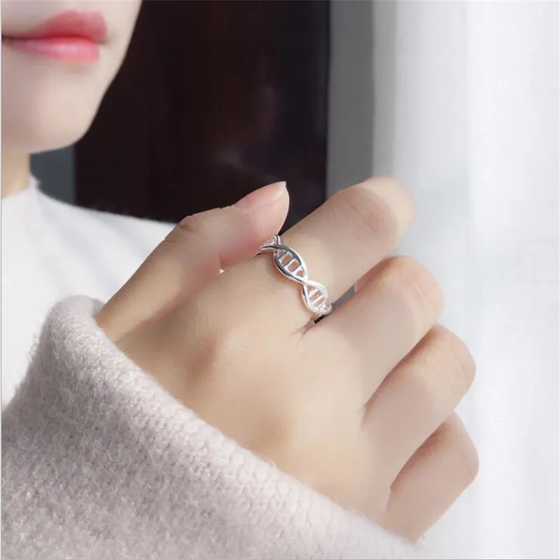 Creative Female Fashion Personality Silver Plated Jewelry Twist Geometry Hollow Exquisite Opening Rings R147
Creative Female Fashion Personality Silver Plated Jewelry Twist Geometry Hollow Exquisite Opening Rings R147
