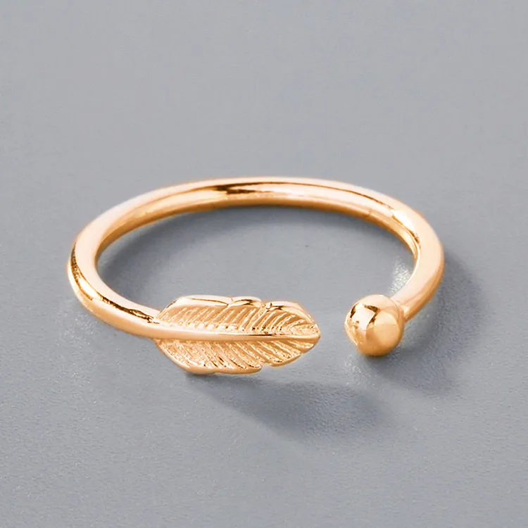 Simple Personality Feather Ring Face Rose Gold Plated Bead Leaf Ring Elegant Girl Student Dance Party Jewelry Anniversary Gift
Simple Personality Feather Ring Face Rose Gold Plated Bead Leaf Ring Elegant Girl Student Dance Party Jewelry Anniversary Gift