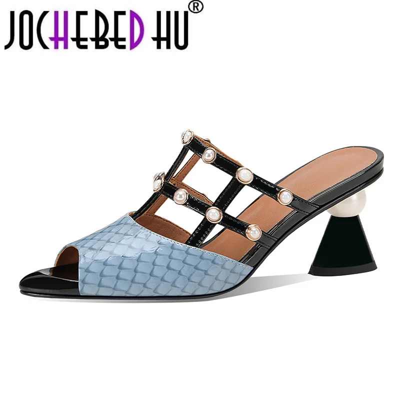 【JOCHEBED HU】2021 New arrival fashion women mules shoes genuine leather mixed color casual shoes summer square heels women 33-42
【JOCHEBED HU】2021 New arrival fashion women mules shoes genuine leather mixed color casual shoes summer square heels women 33-42