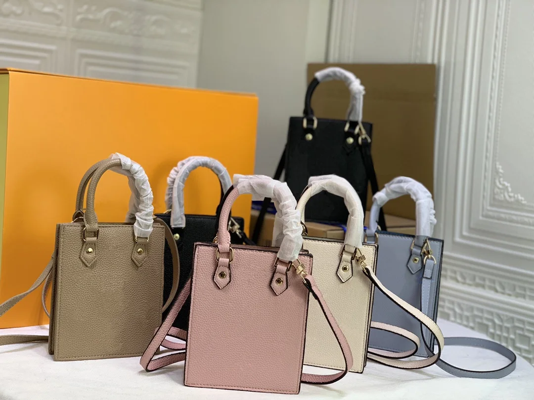 2021 Luxury Brand 1:1, High Quality Leather Material, Detachable Shoulder Strap, The Best Hand Bag For Charming Women 
2021 Luxury Brand 1:1, High Quality Leather Material, Detachable Shoulder Strap, The Best Hand Bag For Charming Women