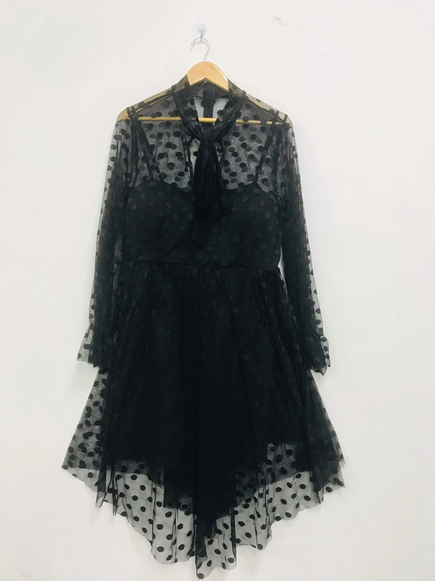 Hollow Out Perspective Irregular Women Dress Two Pieces Sets Dot Printed Lady Dresses Long Lantern Sleeve Turtleneck Dresses
Hollow Out Perspective Irregular Women Dress Two Pieces Sets Dot Printed Lady Dresses Long Lantern Sleeve Turtleneck Dresses
