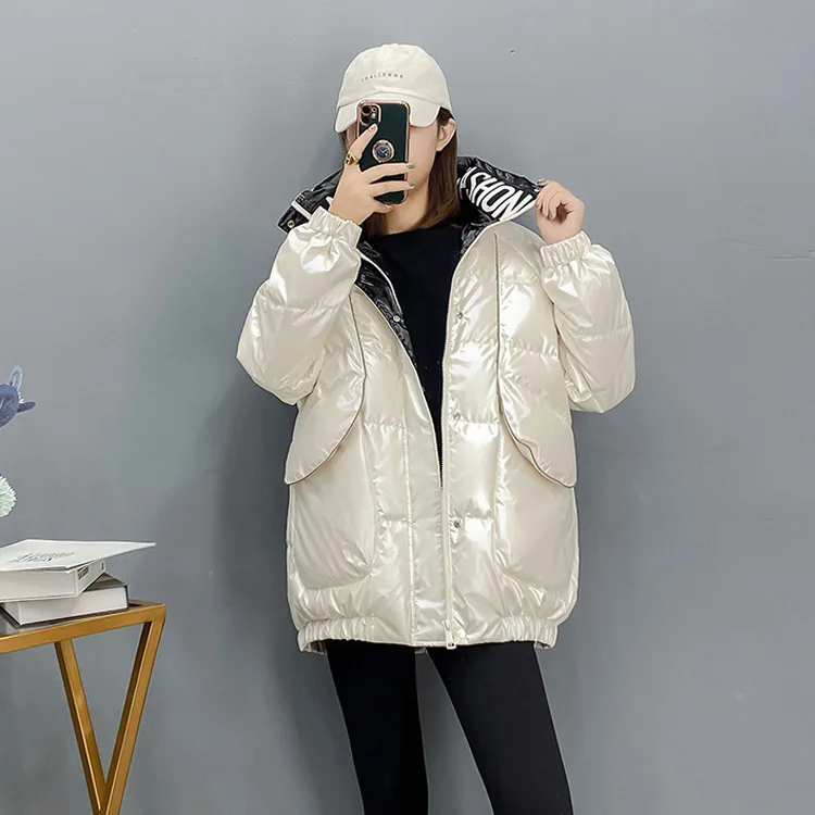 Пуховик женский утепленный одноразовый с надписью на воротнике, на осень и зиму
Пуховик женский утепленный одноразовый с надписью на воротнике, на осень и зиму