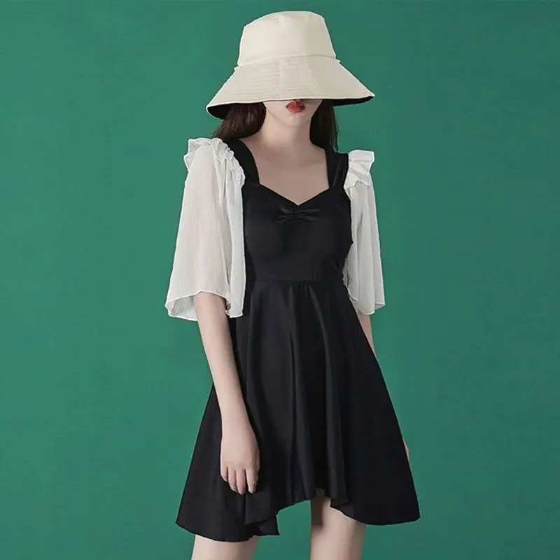 Swimwear New 2021g Summer Fairy Korean Cover Belly Slimming Conservative Student Beach Bathing Suit One-Piece Swimsuit Women
Swimwear New 2021g Summer Fairy Korean Cover Belly Slimming Conservative Student Beach Bathing Suit One-Piece Swimsuit Women