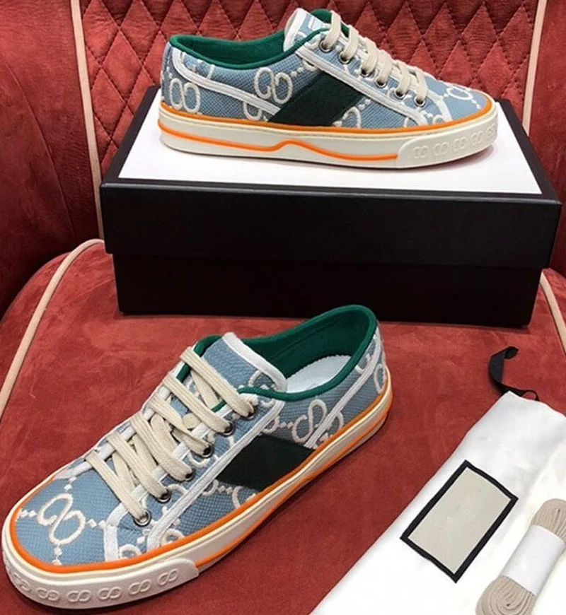 2021 Spring and Autumn Brand Canvas Shoes Men and Women Casual Flat Shoes High Quality Luxury Canvas Shoes Size 34-44
2021 Spring and Autumn Brand Canvas Shoes Men and Women Casual Flat Shoes High Quality Luxury Canvas Shoes Size 34-44