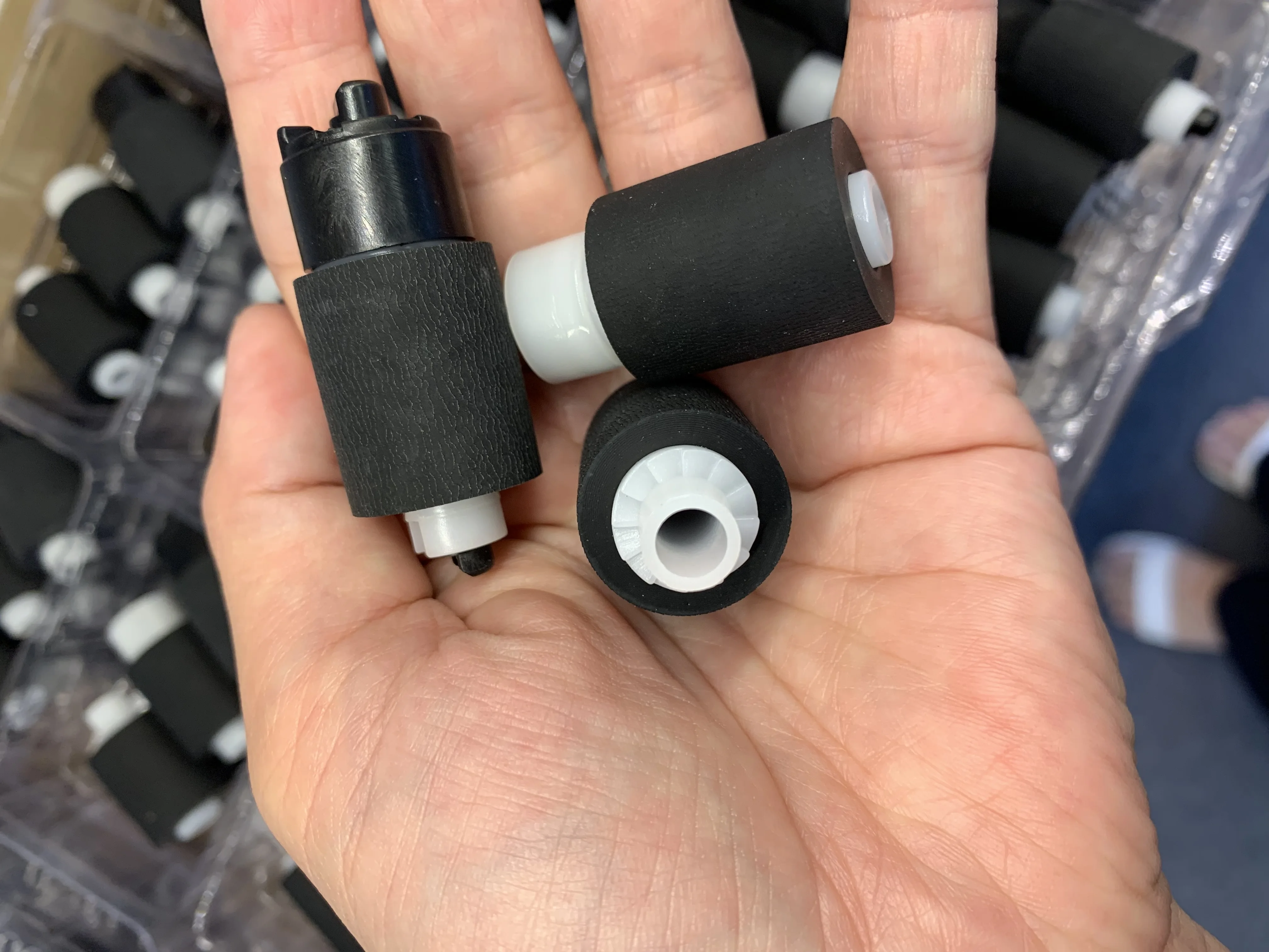 302F906230 302F906240 302F909171 Pickup Roller for Kyocera 1120 1128 1135 1370 M2035 M2535 FS 1028 1035 1100 1300 1300D 1320
302F906230 302F906240 302F909171 Pickup Roller for Kyocera 1120 1128 1135 1370 M2035 M2535 FS 1028 1035 1100 1300 1300D 1320