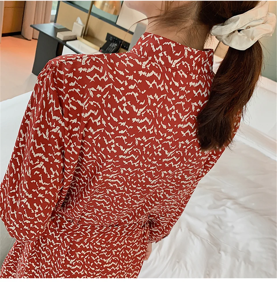 Autumn Long Sleeve Retro Dress Women Fashion Casual Floral Printed Dress Elegant Mermaid Party Dress Vestidos
Autumn Long Sleeve Retro Dress Women Fashion Casual Floral Printed Dress Elegant Mermaid Party Dress Vestidos