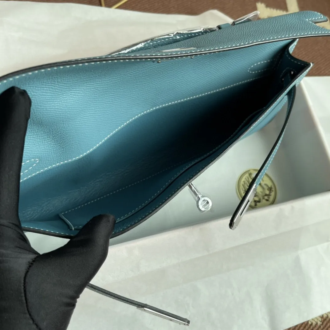 Handmade Luxury HandBag,Brand Purse,31cm Keily Cut bag,JEAN BLUE Color,Epsom Leather, Fast delivery
Handmade Luxury HandBag,Brand Purse,31cm Keily Cut bag,JEAN BLUE Color,Epsom Leather, Fast delivery
