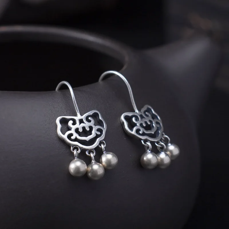 JUXO S925 Sterling Silver Traditional Longevity Lock Earrings Female Chinese Ethnic Style Retro Art Safe Lock Exquisite Jewelry
JUXO S925 Sterling Silver Traditional Longevity Lock Earrings Female Chinese Ethnic Style Retro Art Safe Lock Exquisite Jewelry