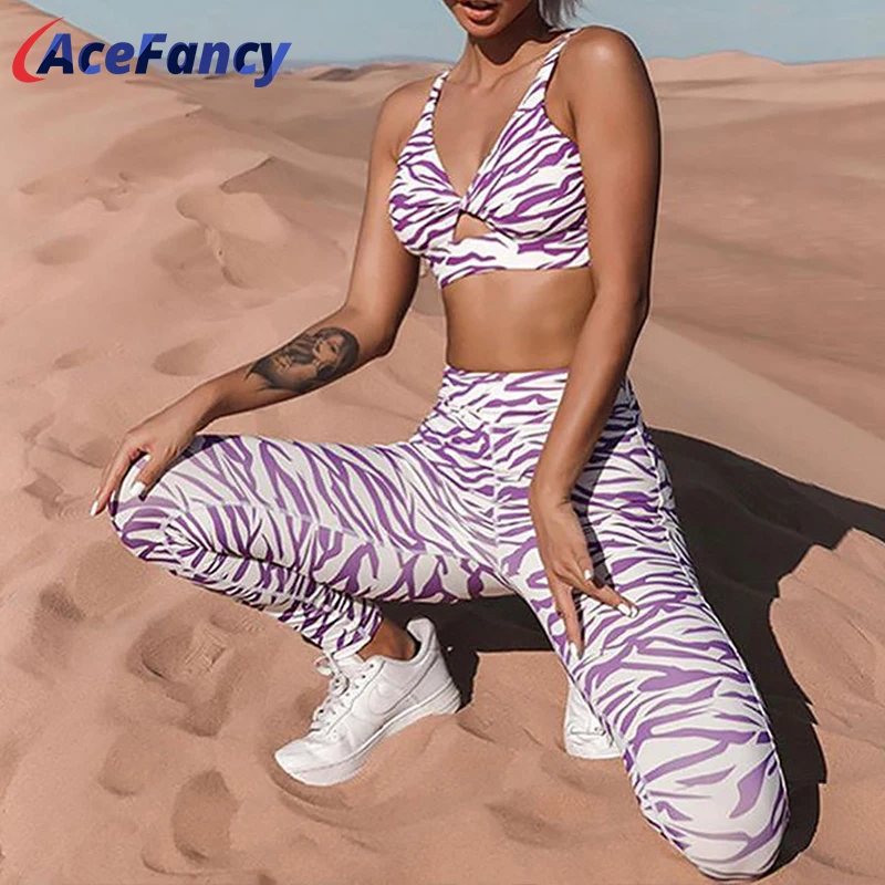 Acefancy Women Yoga Set Fitness Clothing ZC4246 Purple Stripe Sport Bra Woman Push Up Yoga Leggings Sport Outfit For Woman Gym
Acefancy Women Yoga Set Fitness Clothing ZC4246 Purple Stripe Sport Bra Woman Push Up Yoga Leggings Sport Outfit For Woman Gym