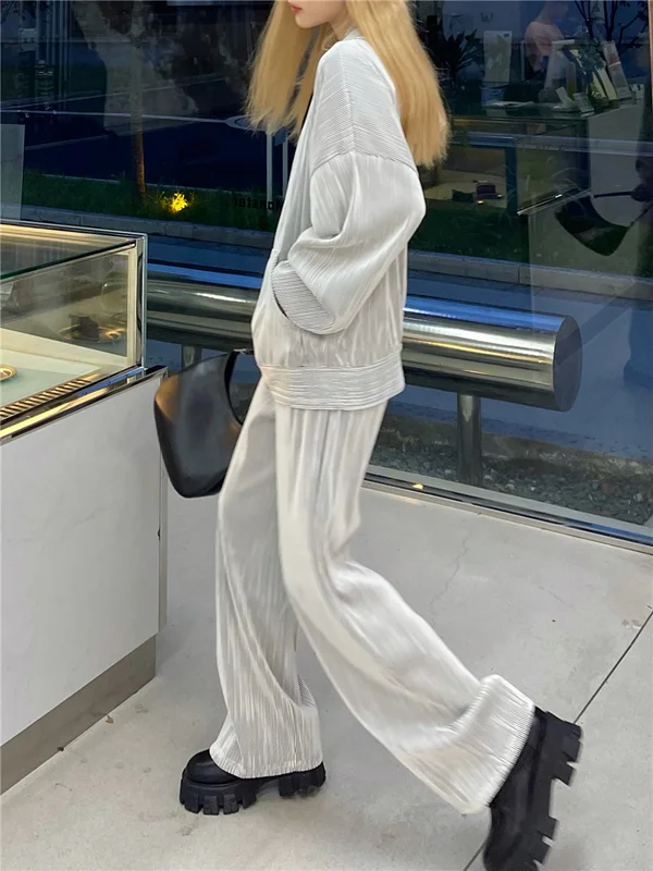 Простой женский костюм с трехмерными полосками, Простой Длинный
Простой женский костюм с трехмерными полосками, Простой Длинный