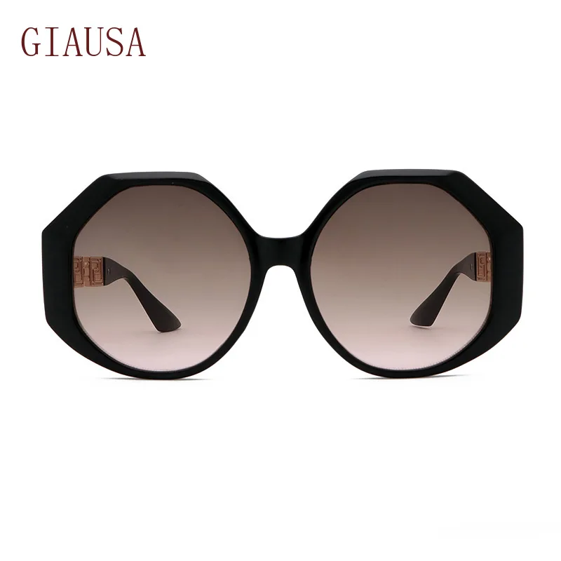 GIAUSANew European and American fashion street photo head big frame square Sunglasses Women's Sunglasses yellow glasses
GIAUSANew European and American fashion street photo head big frame square Sunglasses Women's Sunglasses yellow glasses