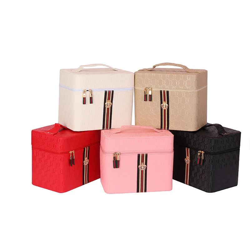 PU makeup organizer with handle Large Capacity Makeup Storage Box Multifunctional Cosmetic Organizer Portable Beauty Case
PU makeup organizer with handle Large Capacity Makeup Storage Box Multifunctional Cosmetic Organizer Portable Beauty Case
