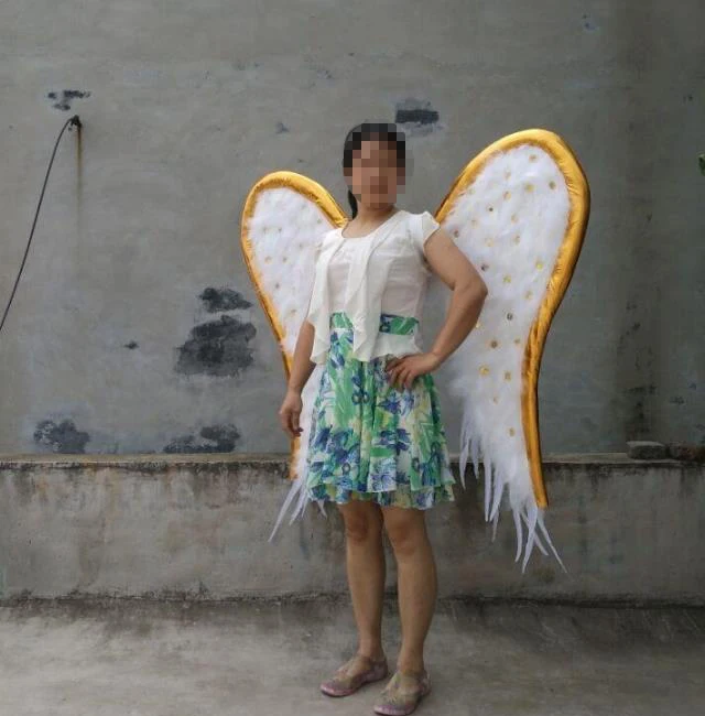 Cosplay Gold with white show angel wing catwalk underwear show props festival Angel Feather wing costume party supply
Cosplay Gold with white show angel wing catwalk underwear show props festival Angel Feather wing costume party supply