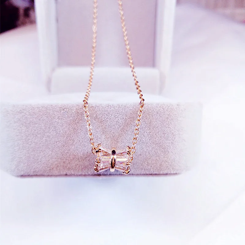 Hot New Style Slim Waist Pendant Necklace Micro Inlaid Zircon Clavicle Chain Female Ins Does Not Fade Anti-Allergy
Hot New Style Slim Waist Pendant Necklace Micro Inlaid Zircon Clavicle Chain Female Ins Does Not Fade Anti-Allergy