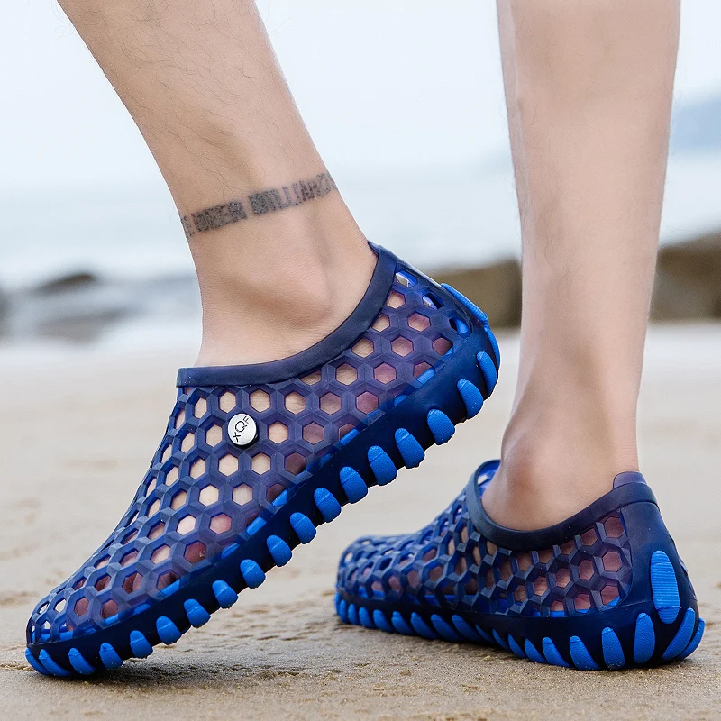 Coslony sandals men 2020 trend Summer Clogs Garden Shoes Light Slip-on Jelly Shoes Slippers Women Beach Water Shoe Soft Flats
Coslony sandals men 2020 trend Summer Clogs Garden Shoes Light Slip-on Jelly Shoes Slippers Women Beach Water Shoe Soft Flats