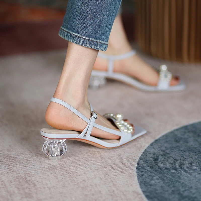 ZVQ Woman Sandals summer New Style Good Qualtiy Leisure Shoes String beads decoration lovely sweet soft Comfortable Concise
ZVQ Woman Sandals summer New Style Good Qualtiy Leisure Shoes String beads decoration lovely sweet soft Comfortable Concise