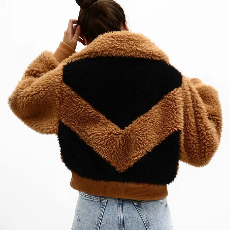 New fleece women patchwork lambswool jackets 2019 fashion ladies faux fur coats feminine street-wear girls oversize outwear chic
New fleece women patchwork lambswool jackets 2019 fashion ladies faux fur coats feminine street-wear girls oversize outwear chic