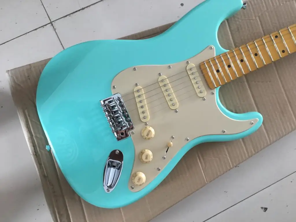 China guitar factory custom new Light blue ST Electric Guitar Free shipping maple Fingerboard SSS Pickup In stock 11
China guitar factory custom new Light blue ST Electric Guitar Free shipping maple Fingerboard SSS Pickup In stock 11