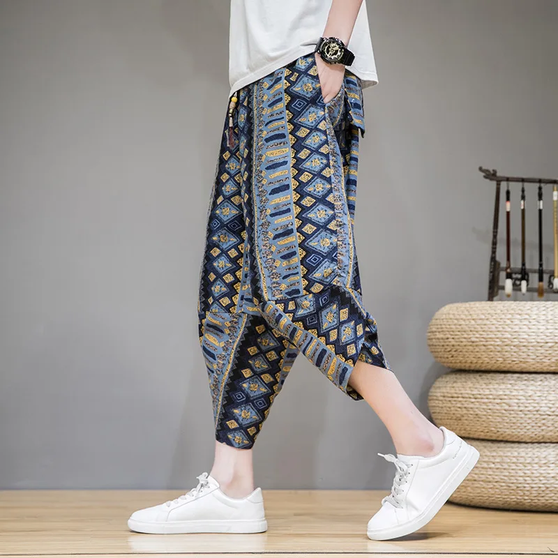 Men's 2021 summer new Chinese style linen trend loose size printed 7-point pants casual shorts
Men's 2021 summer new Chinese style linen trend loose size printed 7-point pants casual shorts