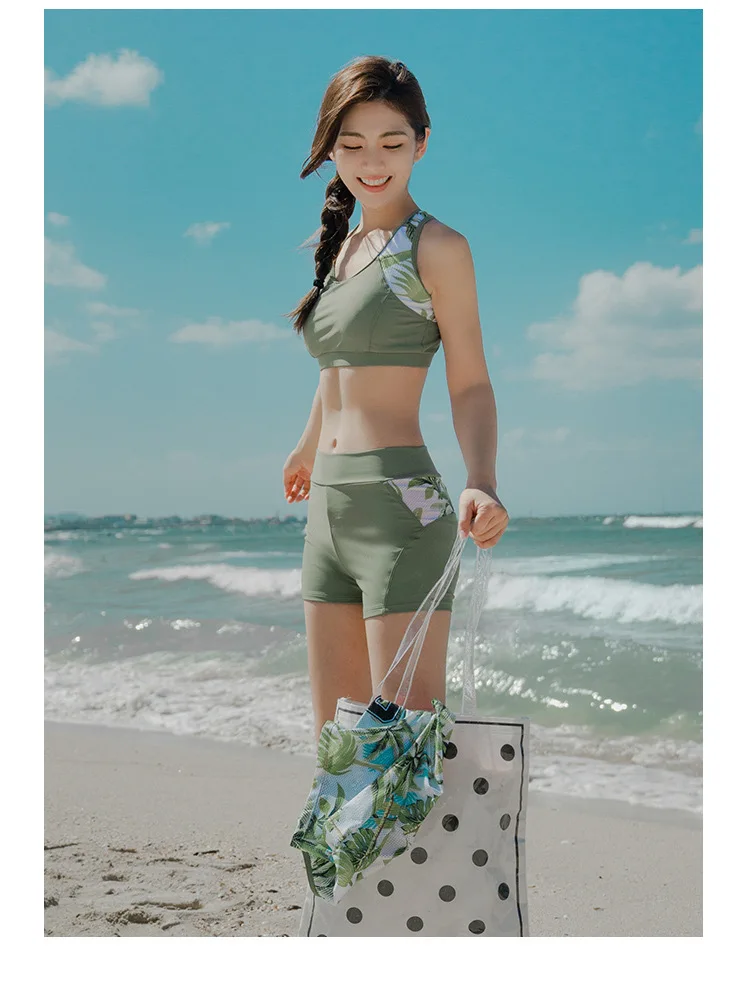 New Women's swimsuit belly slimming sunscreen blouse sexy split bikini three-piece swimsuit Beachwear Swimwear bathing suit
New Women's swimsuit belly slimming sunscreen blouse sexy split bikini three-piece swimsuit Beachwear Swimwear bathing suit