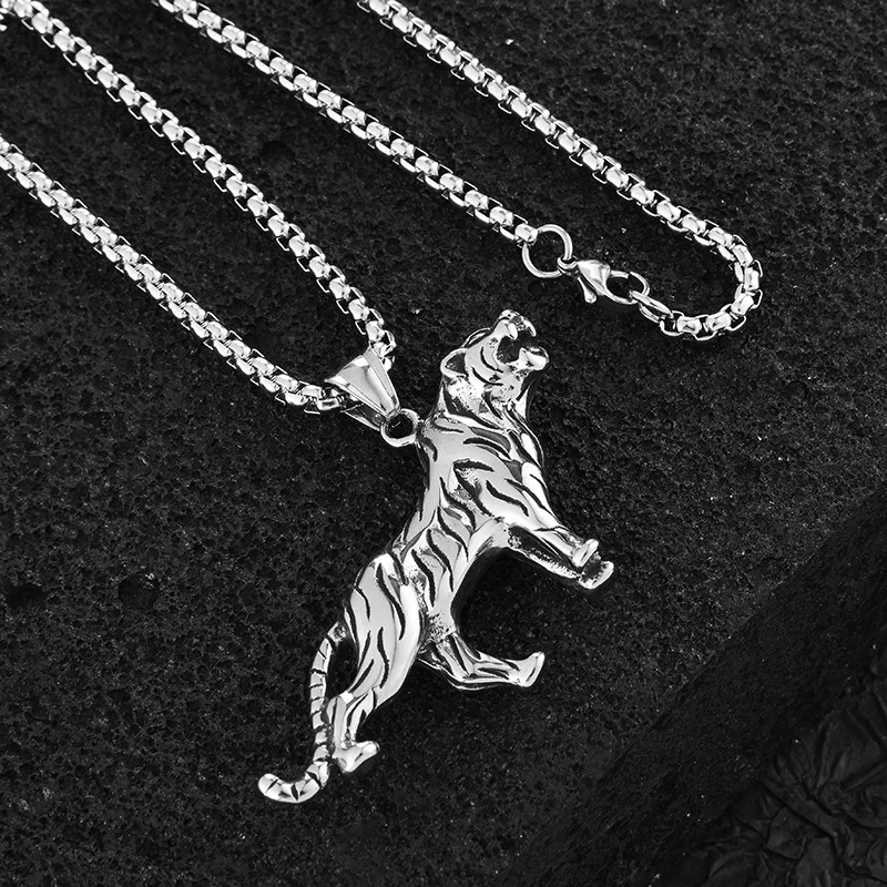 2021 Fashion Korean Hip Hop Korean Personality Tiger Necklace Pendant Titanium Steel Men's Necklace Trendy Male Student Couple 
2021 Fashion Korean Hip Hop Korean Personality Tiger Necklace Pendant Titanium Steel Men's Necklace Trendy Male Student Couple