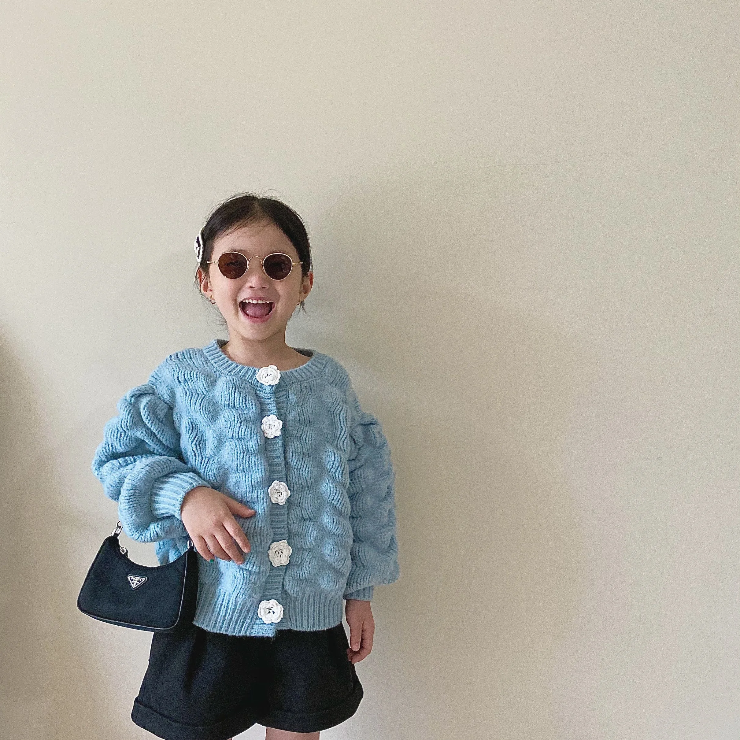 Осень-зима 2021, модные вязаные куртки для девочек, детские свитера, одежда для девочек
Осень-зима 2021, модные вязаные куртки для девочек, детские свитера, одежда для девочек