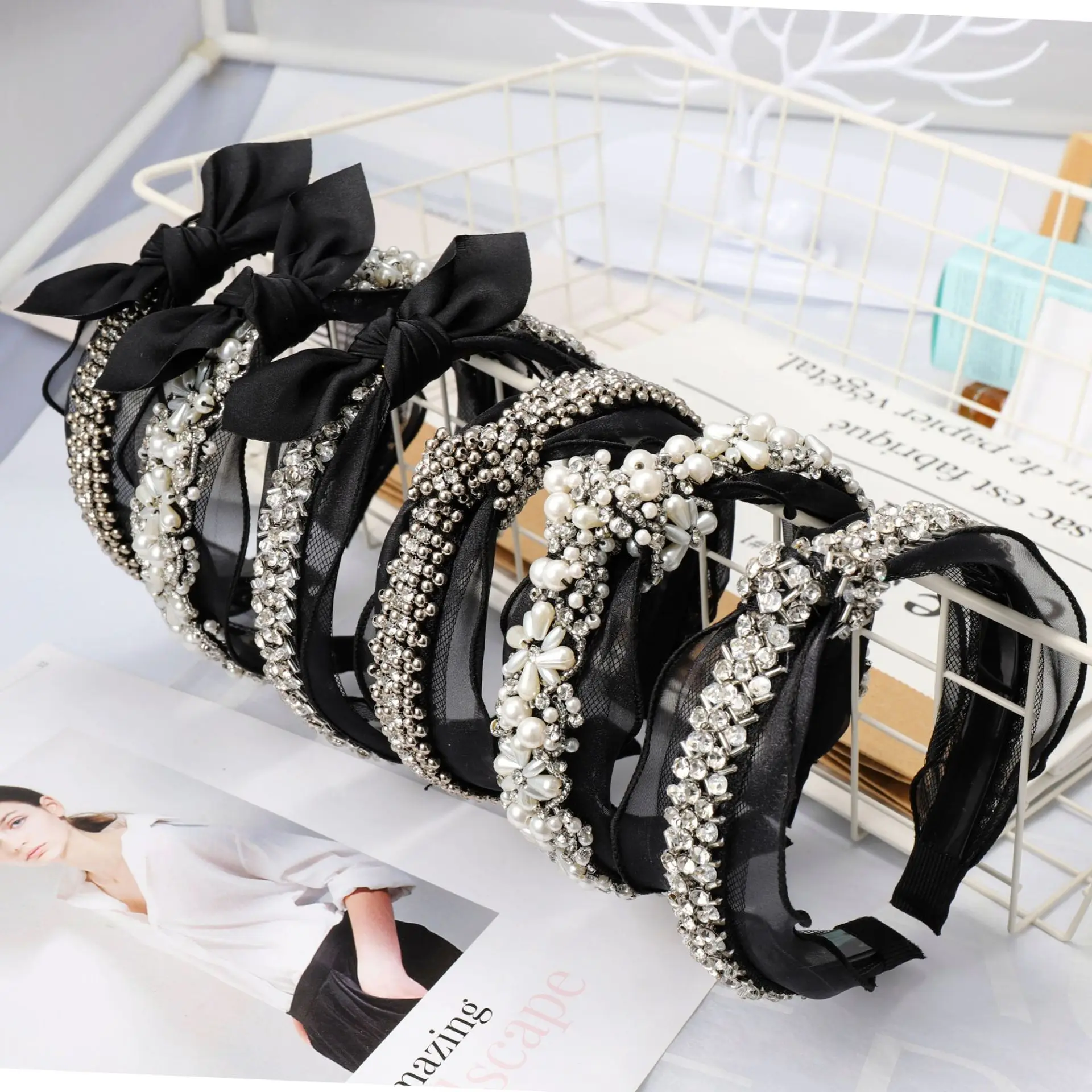Women Hand Woven Pearl Flower Crystal Beaded Fabric Hairband High Quality Lace Headbands For Women Hair Accessories
Women Hand Woven Pearl Flower Crystal Beaded Fabric Hairband High Quality Lace Headbands For Women Hair Accessories