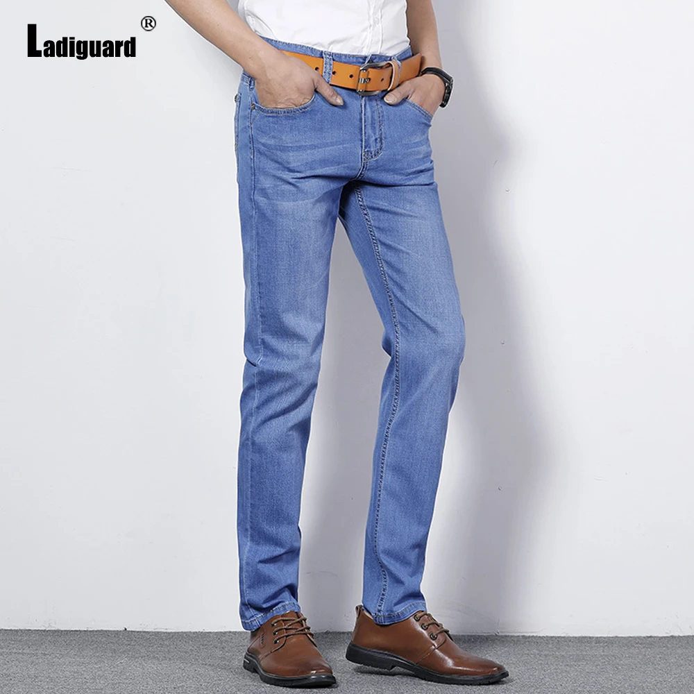 Office Men Fashion Denim Pants Sexy Jeans Casual Pantalon Plus Size Mens Clothing 2021 New European and American style Trousers
Office Men Fashion Denim Pants Sexy Jeans Casual Pantalon Plus Size Mens Clothing 2021 New European and American style Trousers