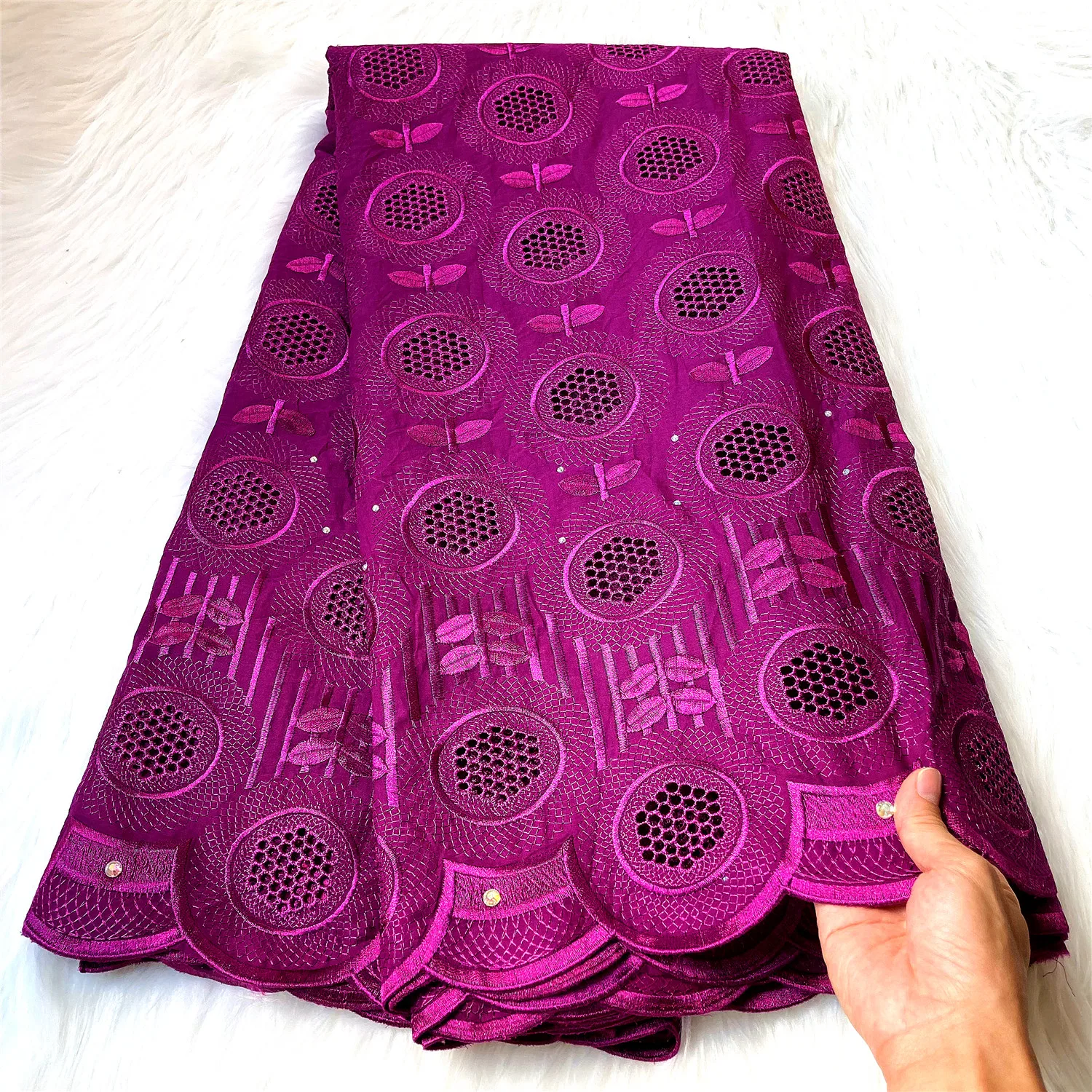 Швейцарская вуаль кружева в Швейцарии африканская польская кружевная ткань для свадьбы 5 ярдов швейцарская кружевная ткань мягкая 100% хлопо...
Швейцарская вуаль кружева в Швейцарии африканская польская кружевная ткань для свадьбы 5 ярдов швейцарская кружевная ткань мягкая 100% хлопо...