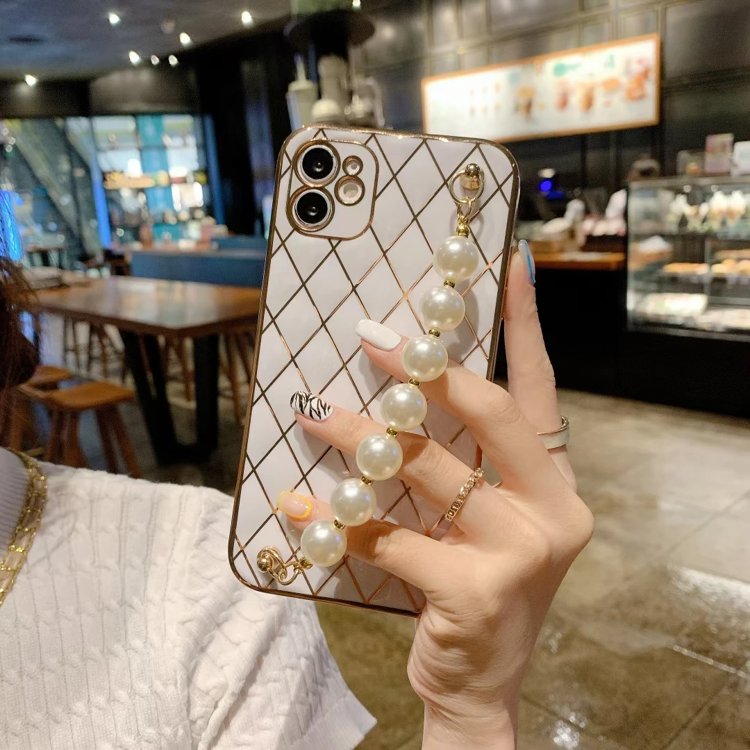 Luxury Phone Case on For apple iPhone 7 8 Plus X XS XR MAX 11 Pro 12 Mini SE 10 Soft Silicone Protective Back Cover for Women
Luxury Phone Case on For apple iPhone 7 8 Plus X XS XR MAX 11 Pro 12 Mini SE 10 Soft Silicone Protective Back Cover for Women