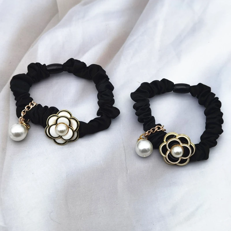 New Korea Fashion Elegant Hair Rope Hairpins Black and White Flower Hair Ring Bow Hair Clip For Women Girl Headdress Accessories
New Korea Fashion Elegant Hair Rope Hairpins Black and White Flower Hair Ring Bow Hair Clip For Women Girl Headdress Accessories