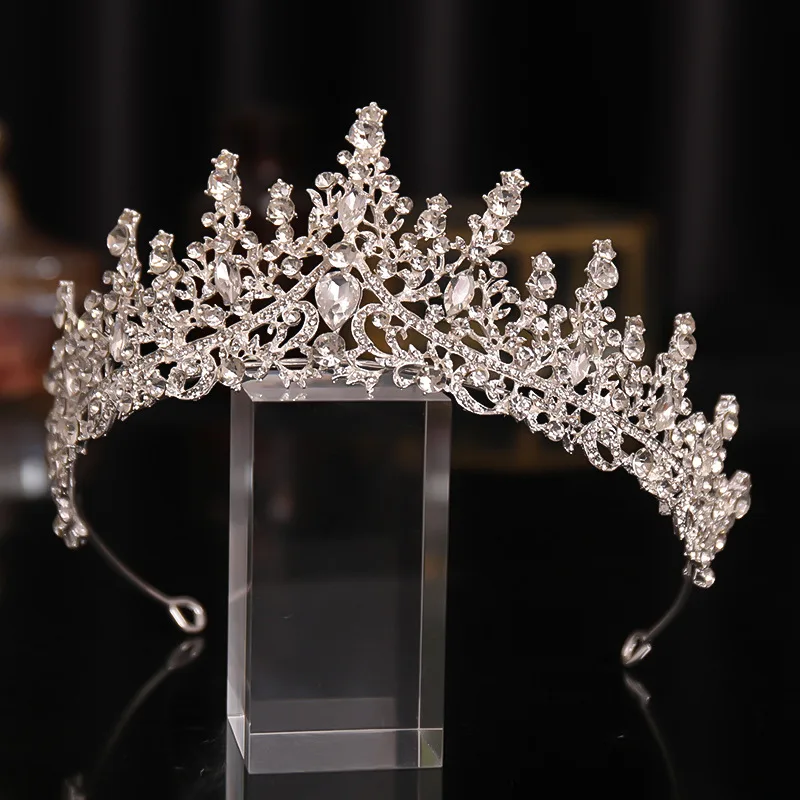 Luxury Crown Wedding Tiaras For Women Rhinestones Retro Headwear FHair Accessories
Luxury Crown Wedding Tiaras For Women Rhinestones Retro Headwear FHair Accessories