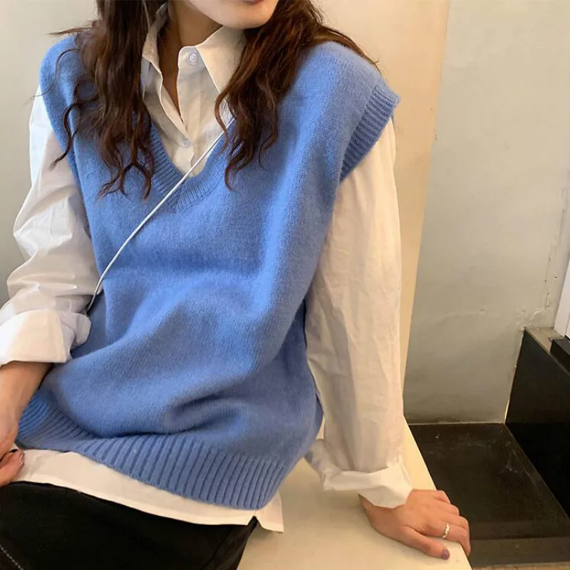 Korean New V Neck Sleeveless Knit Sweater Vest Women Autumn Casual Loose Pullove Jumpers Woman Cute Sweaters
Korean New V Neck Sleeveless Knit Sweater Vest Women Autumn Casual Loose Pullove Jumpers Woman Cute Sweaters