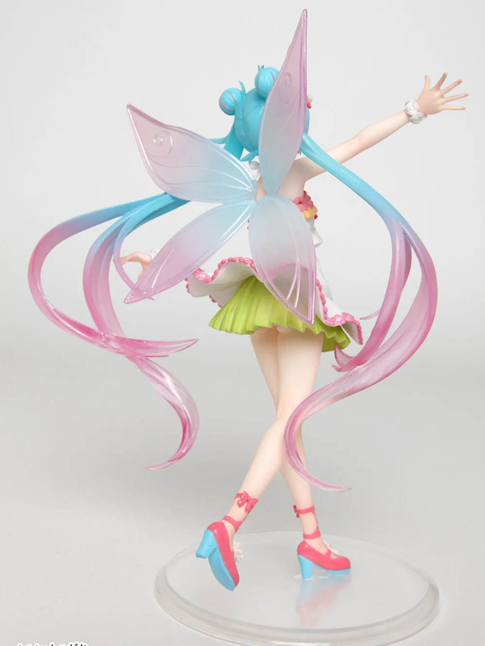 Taito Future MIku at the beginning of the third of the four seasons spring spring clothing, hand version of the The real thing
Taito Future MIku at the beginning of the third of the four seasons spring spring clothing, hand version of the The real thing