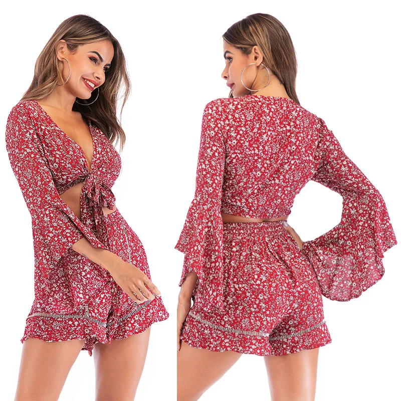 Bikoles 2021 Summer Beach Sexy Bow Deep V Neck Flare Sleeve Short Tops Shorts Women's Two Piece Suit New Floral Print Lady Suit
Bikoles 2021 Summer Beach Sexy Bow Deep V Neck Flare Sleeve Short Tops Shorts Women's Two Piece Suit New Floral Print Lady Suit