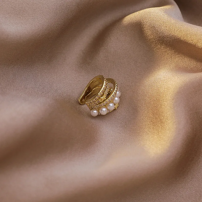 Without Pierced Earrings Multi-layer Circle Imitation Pearl Zircon Star Ear Bone Clip Temperament Women's Accessories Jewelry
Without Pierced Earrings Multi-layer Circle Imitation Pearl Zircon Star Ear Bone Clip Temperament Women's Accessories Jewelry