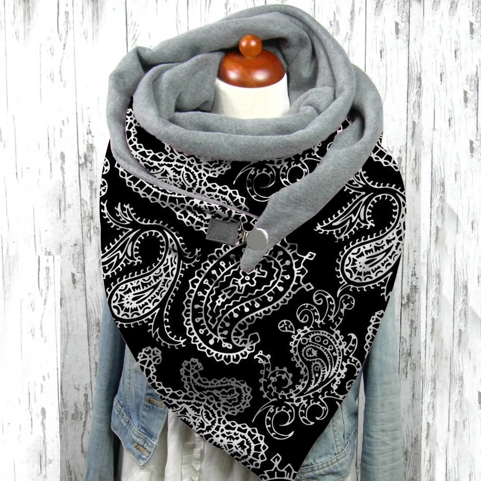 2020 Fashion Winter Women scarf Paisley Print Button Soft Wrap Casual Warm Scarves Shawls Christmas Gift Wholesale foulard femme
2020 Fashion Winter Women scarf Paisley Print Button Soft Wrap Casual Warm Scarves Shawls Christmas Gift Wholesale foulard femme