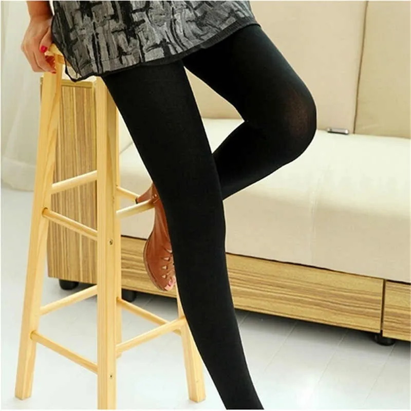 2022 Women Autumn Winter Thick Warm Legging Brushed Lining Stretch Fleece Pants Trample Feet High Elasticity Leggings
2022 Women Autumn Winter Thick Warm Legging Brushed Lining Stretch Fleece Pants Trample Feet High Elasticity Leggings