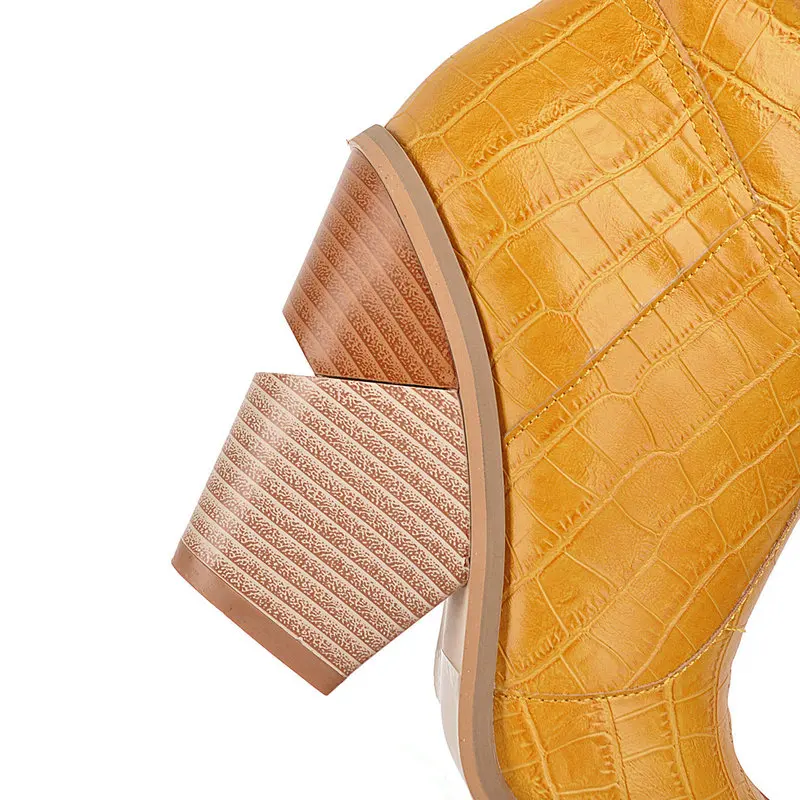 2019 Faux Leather Women Boots Knee High Boots Wedges Western Boots Pointed Toe High Heel Long Boots Autumn Winter Cowgirl Boots
2019 Faux Leather Women Boots Knee High Boots Wedges Western Boots Pointed Toe High Heel Long Boots Autumn Winter Cowgirl Boots