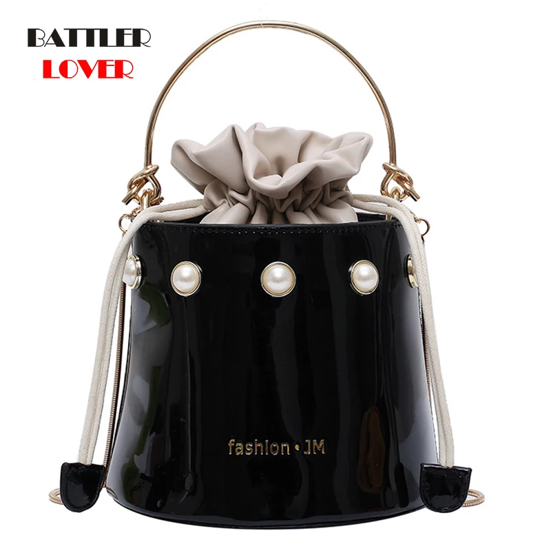 2021 Women Bucket Messenger Bag Luxury Design Handbag and Purse Ladies Pearl Shoulder Totes Female Casual Chain Crossbody Bag
2021 Women Bucket Messenger Bag Luxury Design Handbag and Purse Ladies Pearl Shoulder Totes Female Casual Chain Crossbody Bag