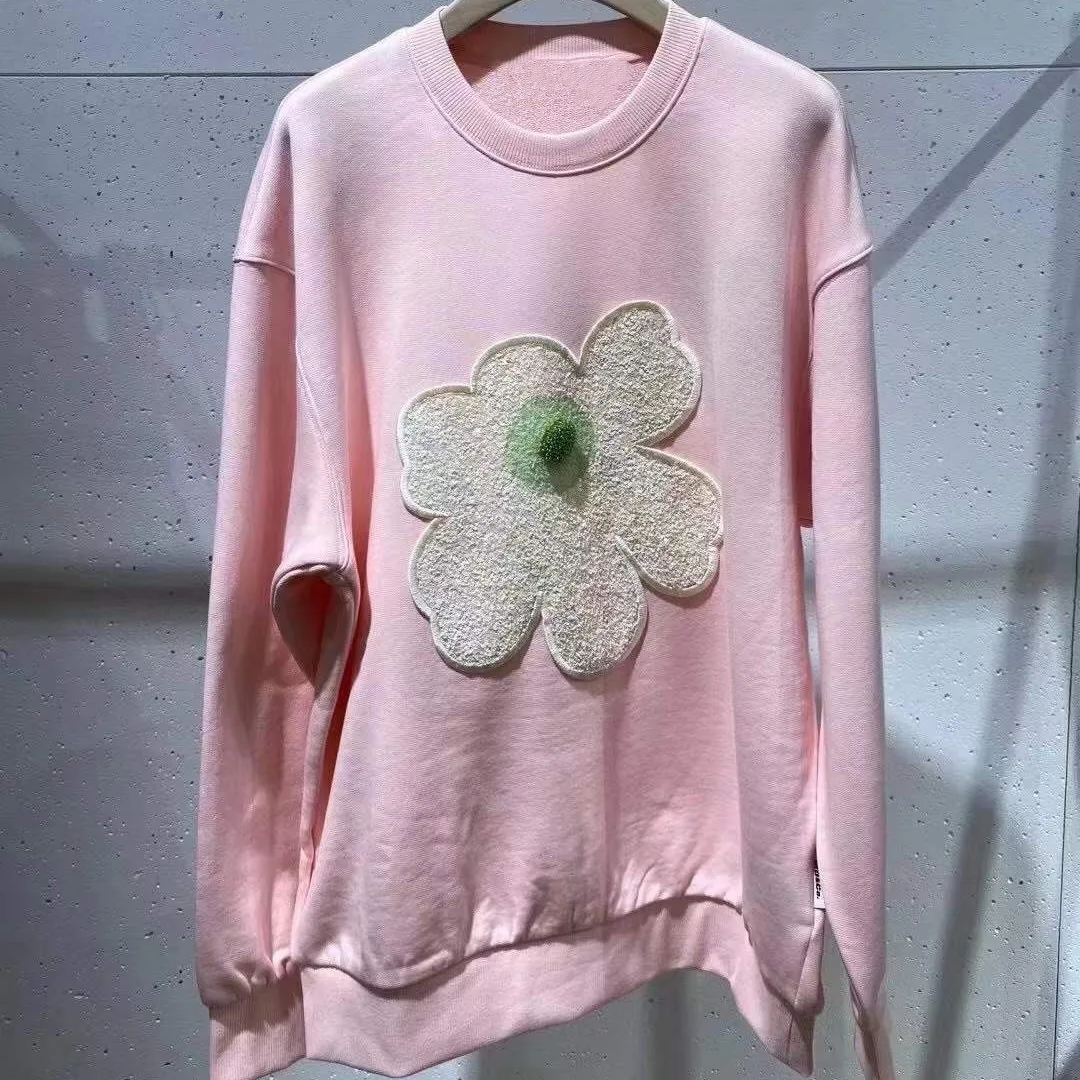 Spring Women Clothing New Loose Casual Simple Flower Embroidery Sequin Sweatshirt Female Round Neck Long Sleeve Top 
Spring Women Clothing New Loose Casual Simple Flower Embroidery Sequin Sweatshirt Female Round Neck Long Sleeve Top