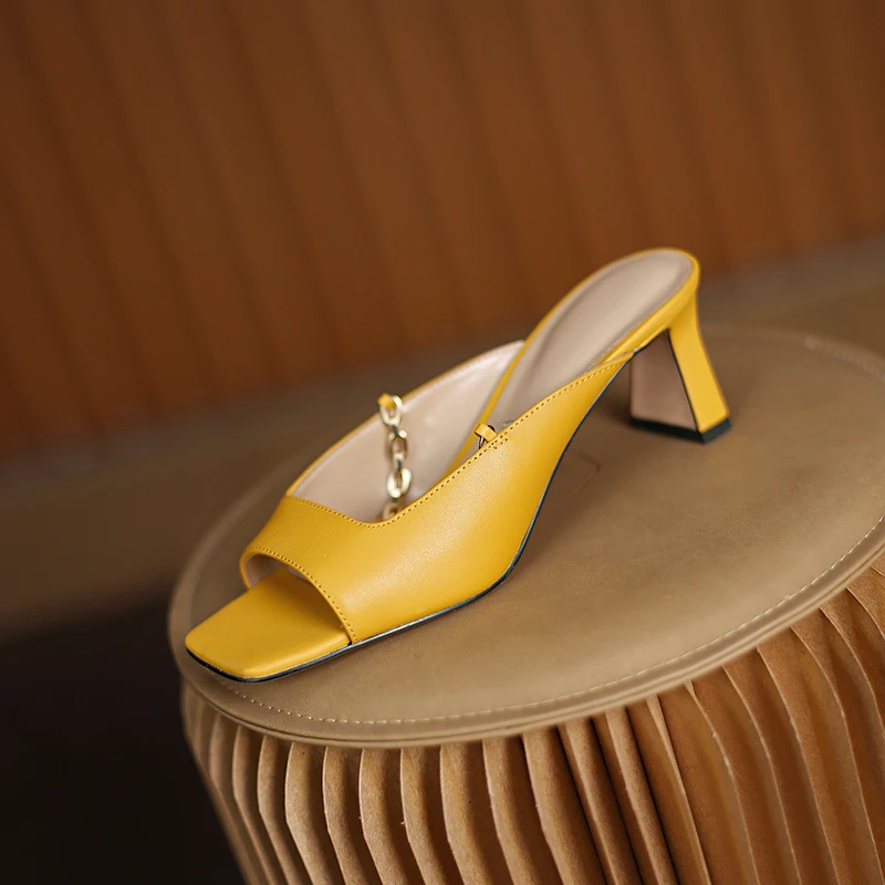 Elegant Sling-Back High Heels Slippers For Girls Summer Genuine Leatehr Women Sandals Chain Decoration Wedding Shoes Woman
Elegant Sling-Back High Heels Slippers For Girls Summer Genuine Leatehr Women Sandals Chain Decoration Wedding Shoes Woman