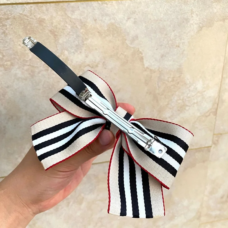New Fashion Women Silk Ribbon Stripe Hairgrips Bobby Pin Spring Clamp Ponytail Holder Hair Clip Hair Accessories
New Fashion Women Silk Ribbon Stripe Hairgrips Bobby Pin Spring Clamp Ponytail Holder Hair Clip Hair Accessories
